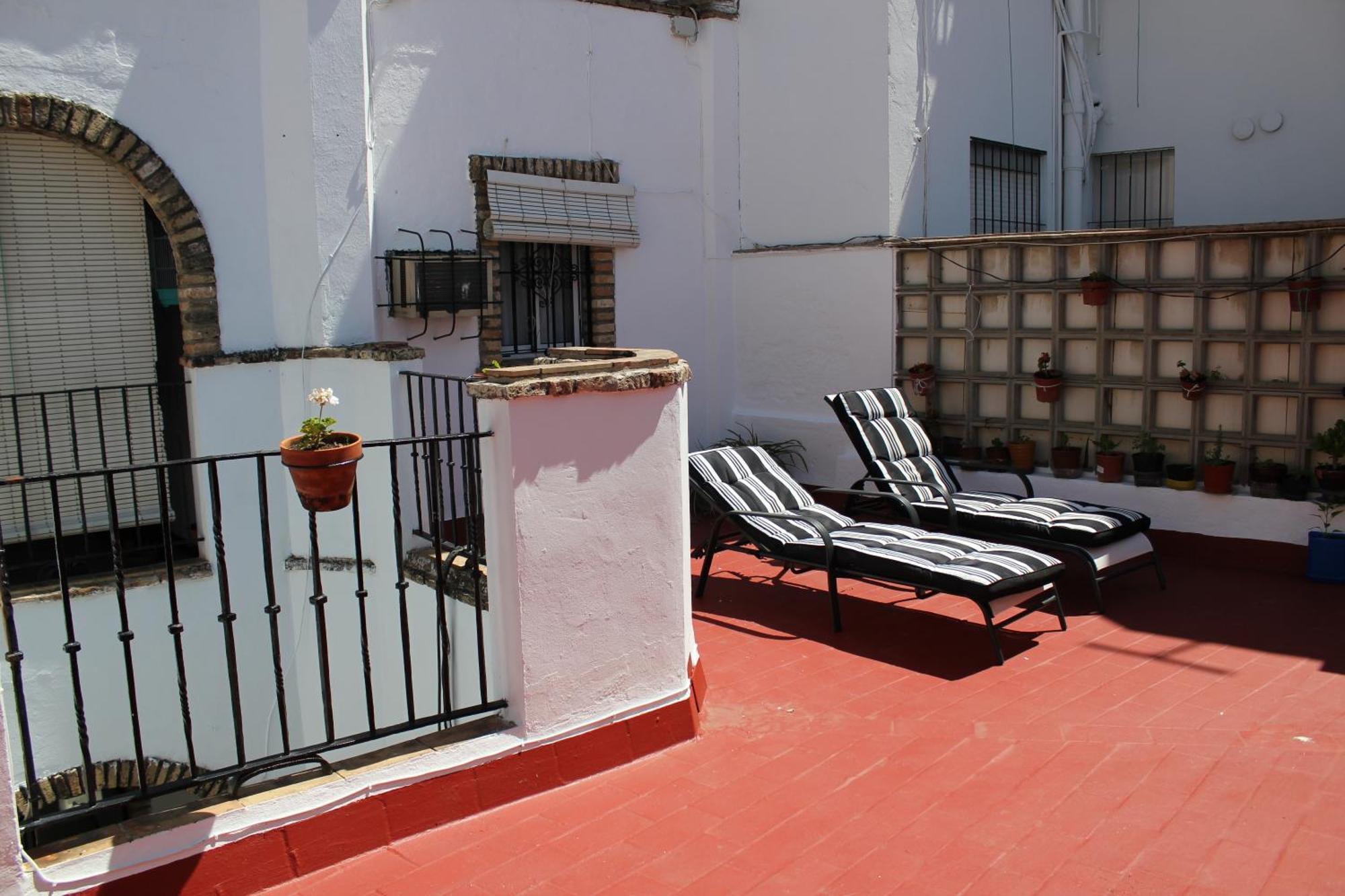 Pension La Montorena Sevilla Bagian luar foto
