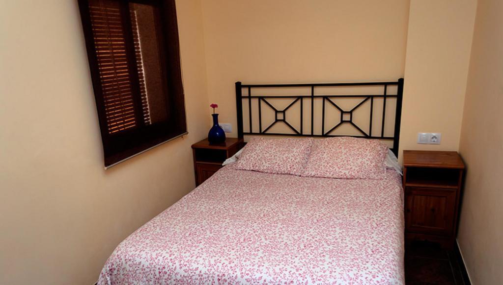 Pension La Montorena Sevilla Bagian luar foto