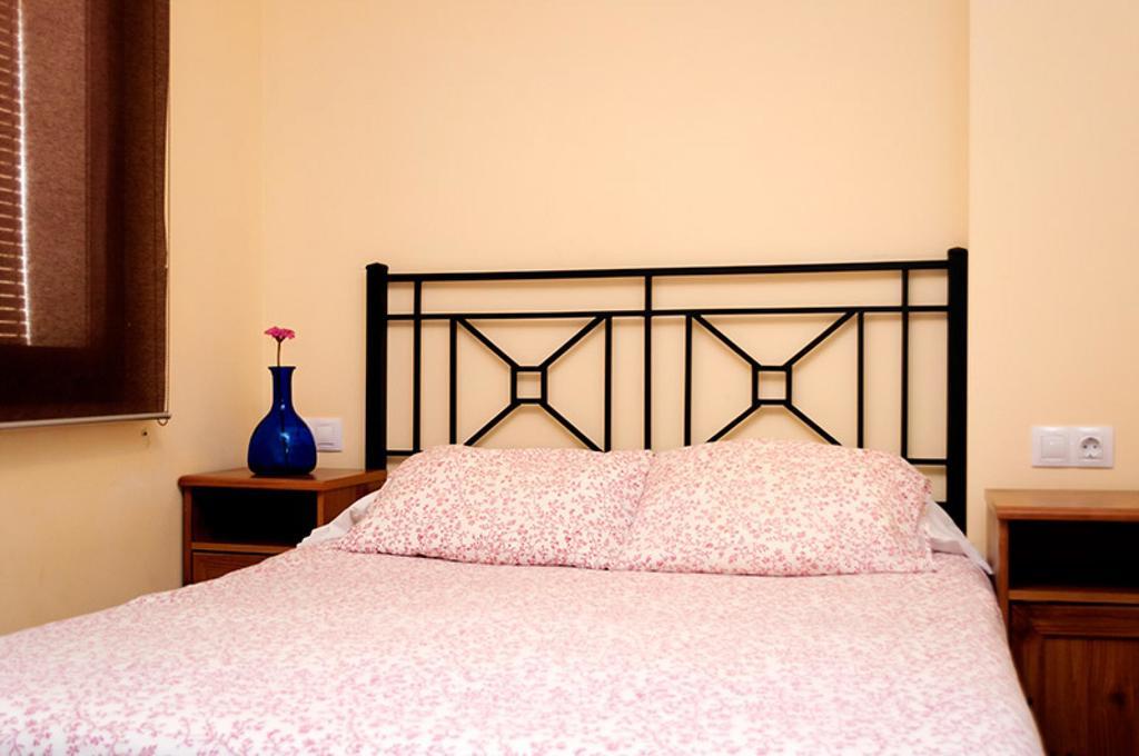 Pension La Montorena Sevilla Bagian luar foto