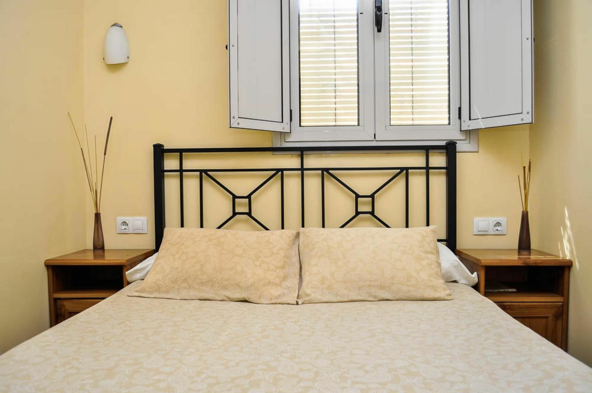 Pension La Montorena Sevilla Bagian luar foto