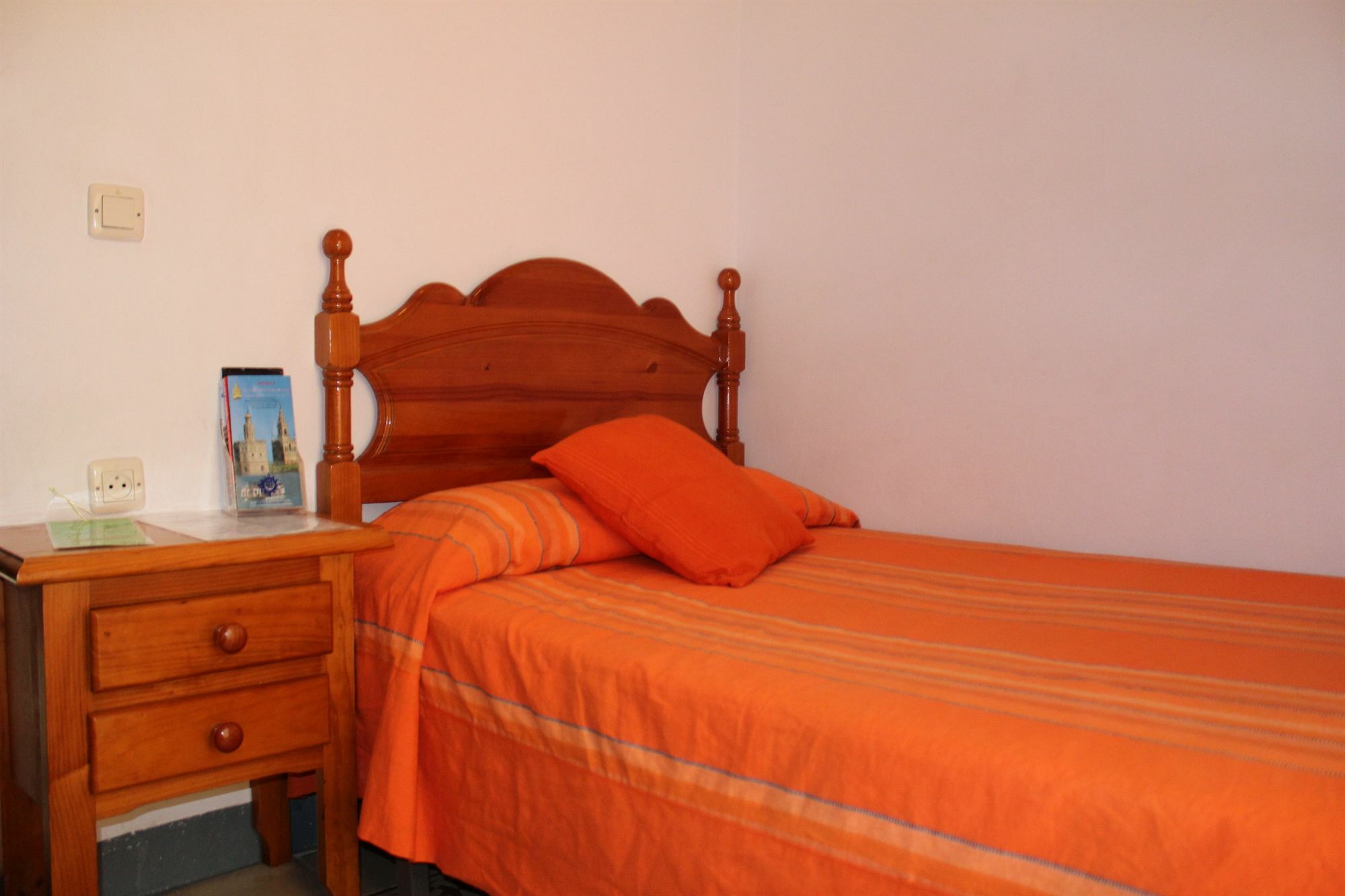 Pension La Montorena Sevilla Bagian luar foto